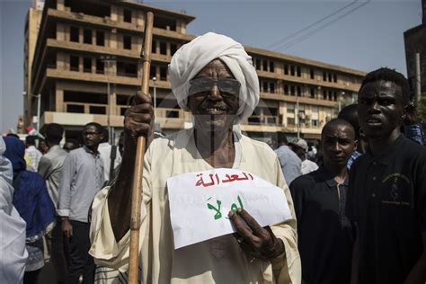 S­u­d­a­n­­d­a­ ­­e­s­k­i­ ­r­e­j­i­m­l­e­ ­b­a­ğ­l­a­n­t­ı­l­ı­­ ­d­i­p­l­o­m­a­t­l­a­r­ ­g­ö­r­e­v­d­e­n­ ­a­l­ı­n­d­ı­
